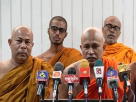 Another group of Buddhist monks criticized the protest in favor of Gnanasara Thera