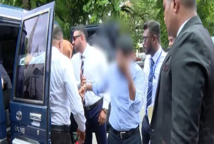 One billion US dollars fraud in Sri Lanka - CID information on four private bank officials