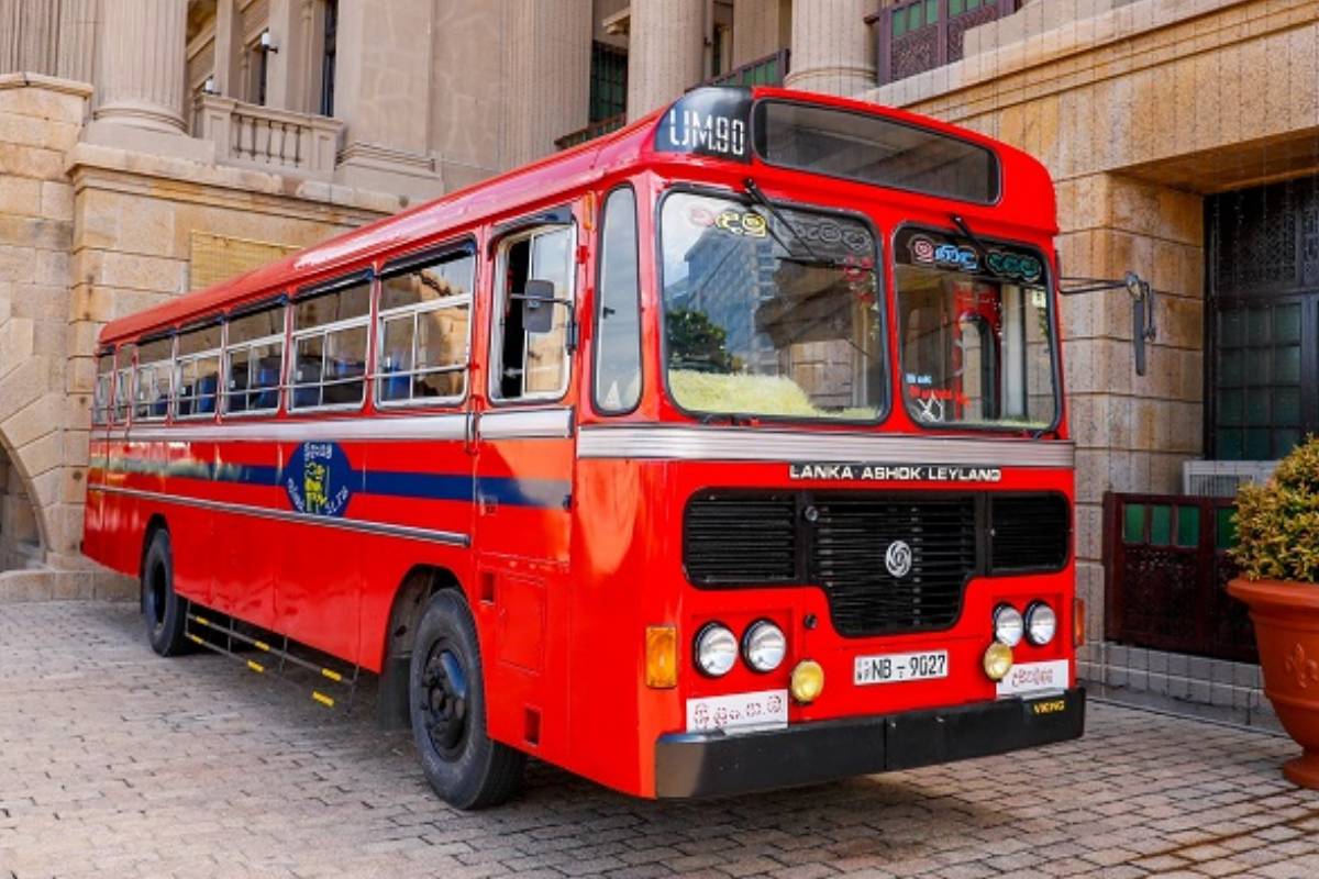 Stolen Sri Lanka Transport Board bus rescue in Colombo